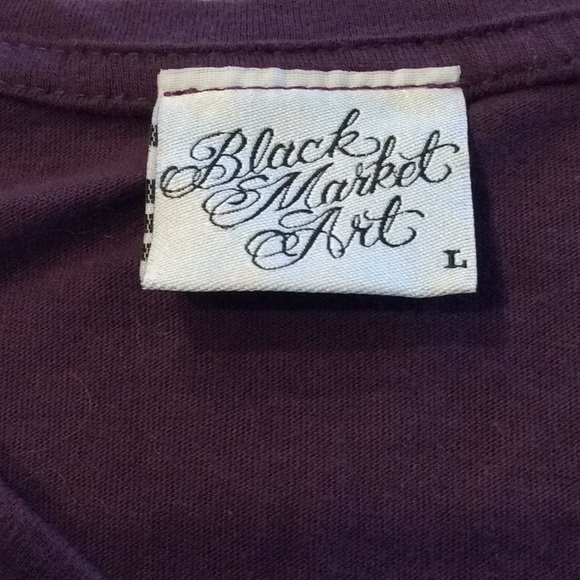 Black Market Art V-Neck Tee with Owl design - Picture 3 of 7